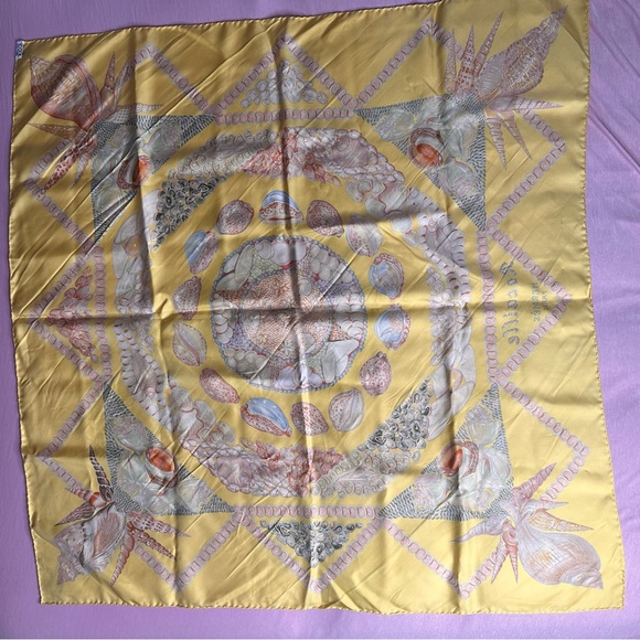 Authentic Hermes Rocaille Carre90 Silk 100 Seashell Scarf/ Shawl in Yellow - Picture 11 of 14